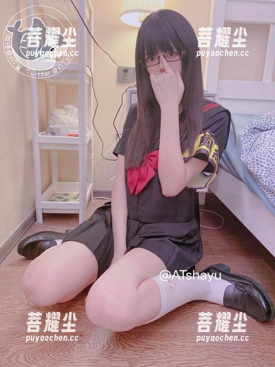 最新写真集，AT鲨的学妹风范，清纯中带着微微的挑逗……你能发现吗？