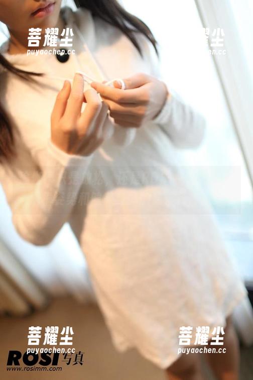 瑜伽不只是放松，还是ROSI免费图册的滑稽姿势和健美身体的最佳代言人！