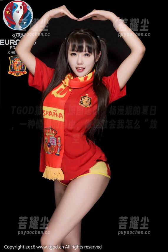 TGOD推女神 - 原图还原，杨漫妮的夏日，一种慵懒的自由，像是教会我怎么“放空”。
