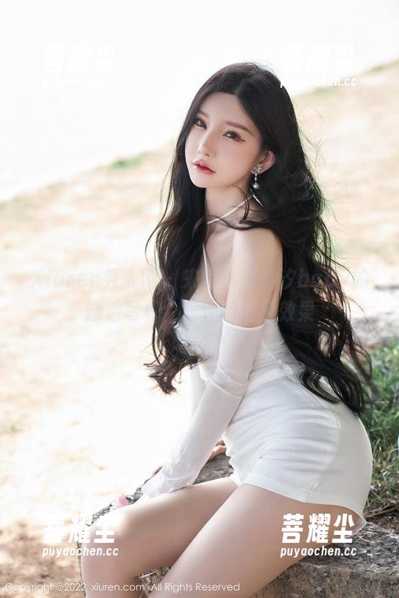 Xiuren秀人网 - 来看看周慕汐baby的泳池写真，意外的湿身效果