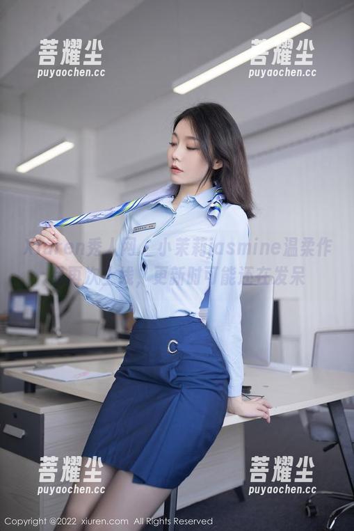 Xiuren秀人网 - 小茉莉jasmine温柔作品再次上线，更新时可能还在发呆