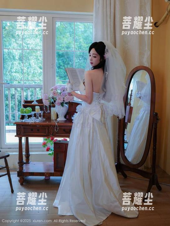 Xiuren秀人网 - 瑞莎Trista的定制瑜伽图集：你以为在练习，其实我们只是在“摆pose”！