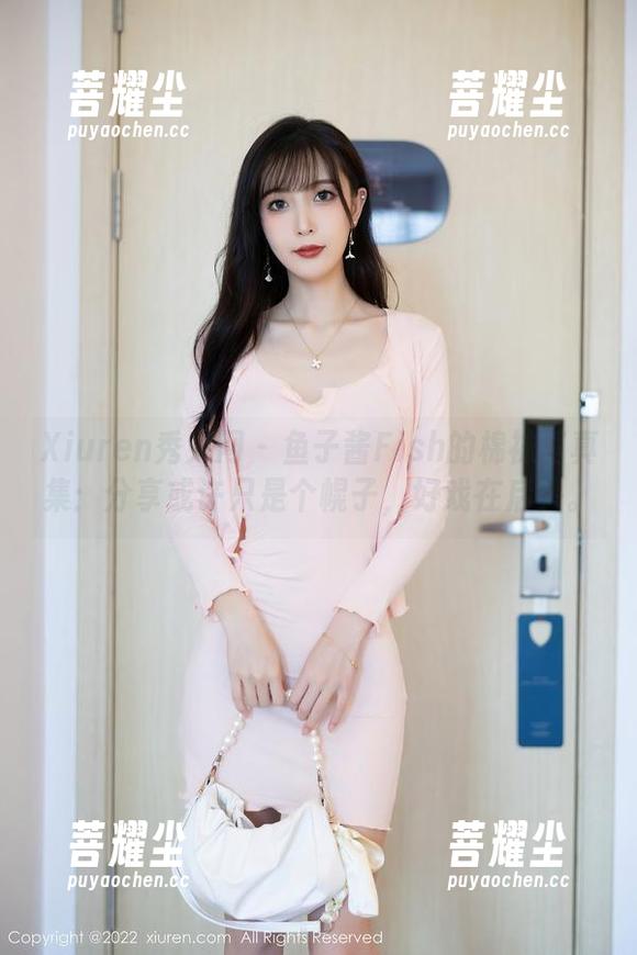 Xiuren秀人网 - 鱼子酱Fish的棉袜写真集：分享或许只是个幌子，好戏在后头。