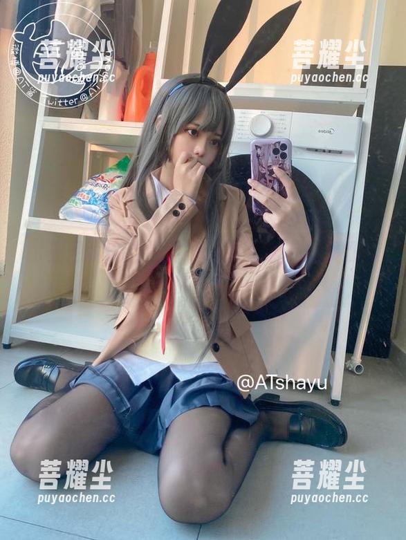 at鲨鱼 比基尼就该这样穿!at鲨鱼的在线资源值得一看