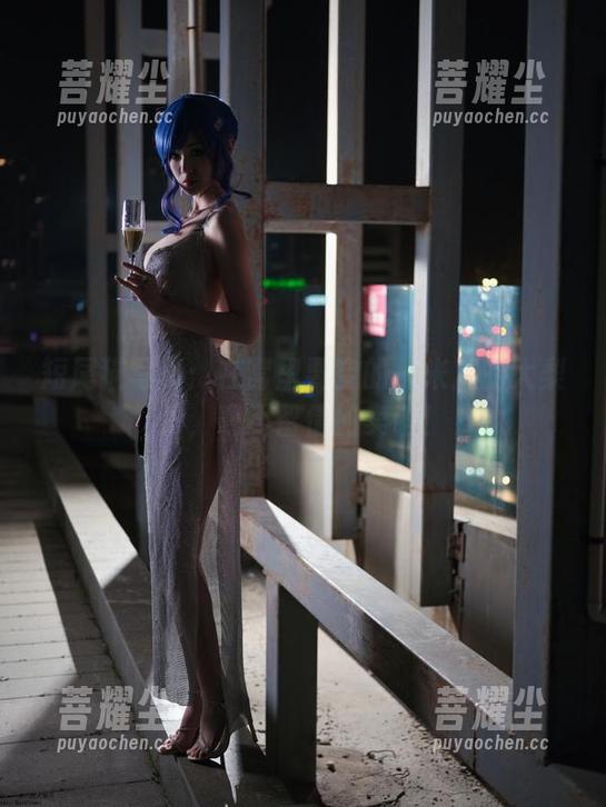 短尾猫写真：在窝里耍宝的一米八的大梨子，毫不留情的卖萌！
