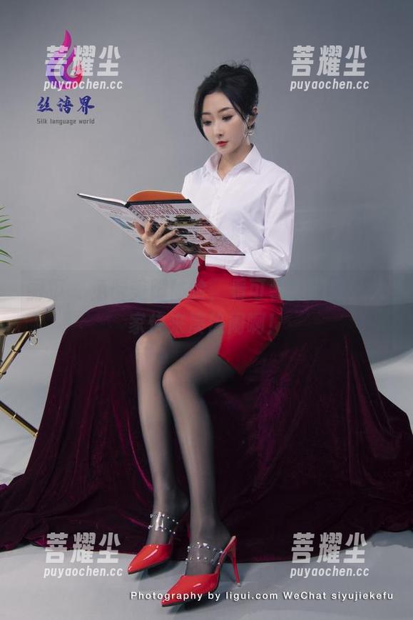 丽柜 - 免费美脚体验，看可馨的图集，大家快来凑热闹啊！
