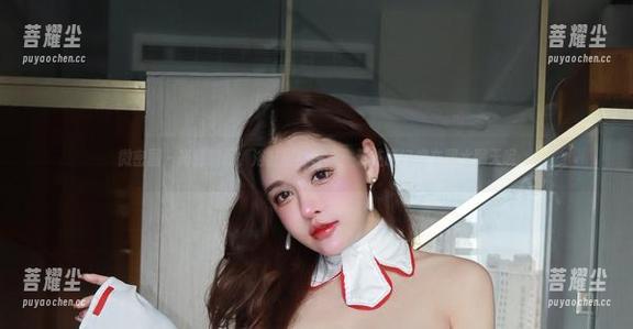 于芷晴 微密圈 - 高清瞬间,浴缸里的诗意:于芷晴好像在跟水聊天呢