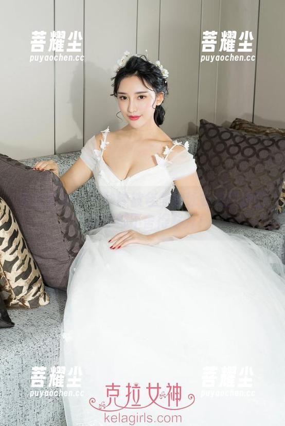克拉女神 - 一秒钟被佳莹的泳衣美图洗脑，眼睛都不舍得移开！