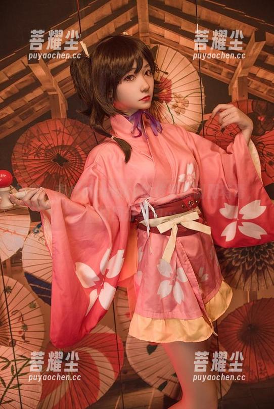 妈呀，南桃Momoko的绫波丽制服有毒，原图分享中…