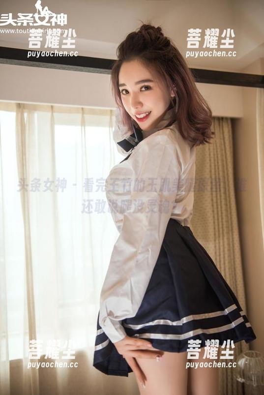 头条女神 - 看完王竹的玉肌美腿原图，谁还敢说腿没灵魂？