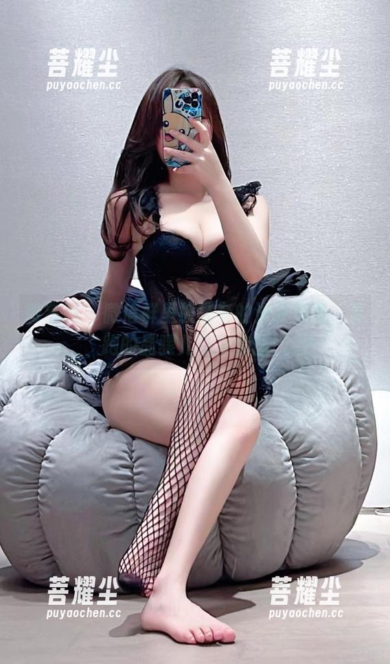 微密圈 - 微信群里被狂夸的泳衣波霸，奔跑的晶骡儿最新套图！