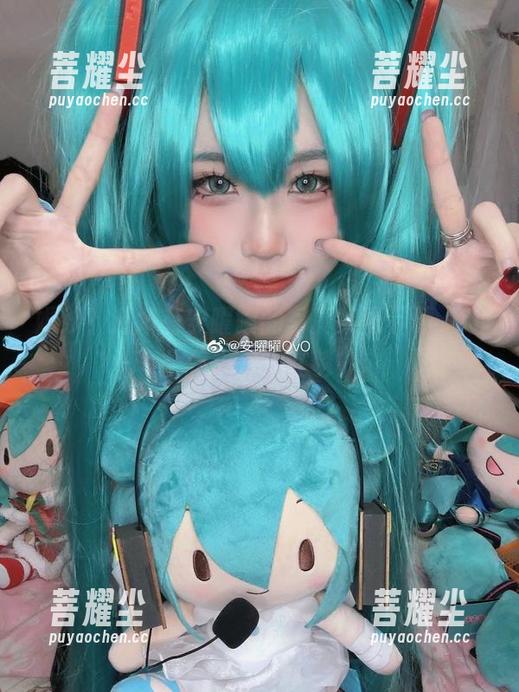 婚纱？还好有安曜曜的写真集可下载，让我想走上红毯