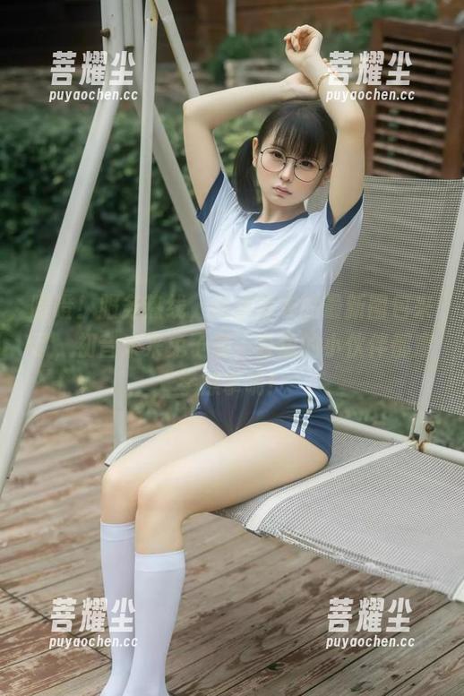 噔噔！服务热线，幼水铃衣的最新图包来了，初音未来兔子洞，身边的小伙伴都摩拳擦掌呢！