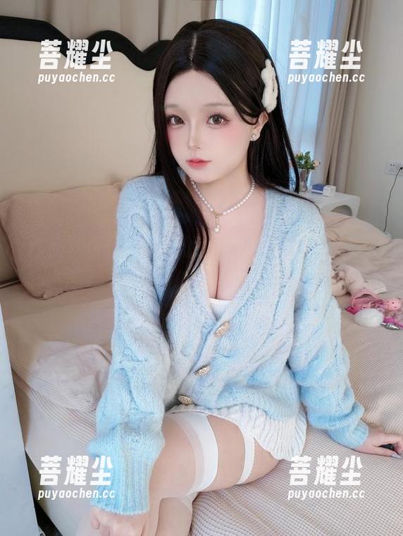 作品赏析：日奈娇的野餐日，画外音是“再来一份三明治吧”