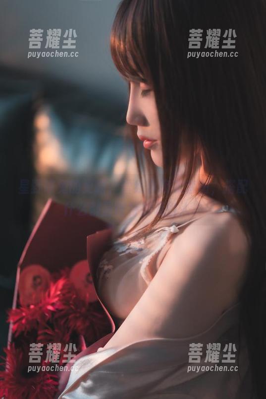 星野咪兔的更新，雪纺小夜衣套图，搭配什么都显得特别吸引人。