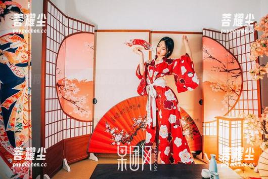 果团网 - 蜜桃Q妹儿的旅拍合集，翻开每一张图片都像在翻阅她的小秘密，真带劲！