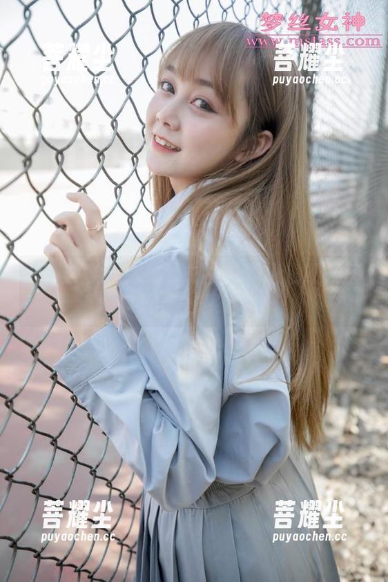 梦丝女神 - 绿绿的衣服=小允儿的最佳搭档？原图实锤！