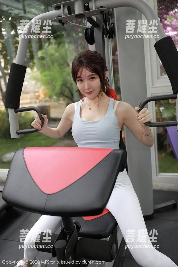 模范学院 - 王楚璇的女仆写真：把资源搬回家，告别单身！