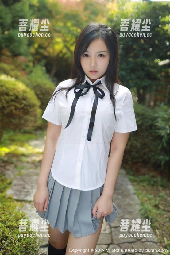 模范学院 - 糯美子Mini秘书OL的日常：吸引力满分，套图怎能少了！
