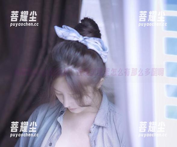 看樱晚gigi的短裤！在线美图里怎么有那么多腿啊