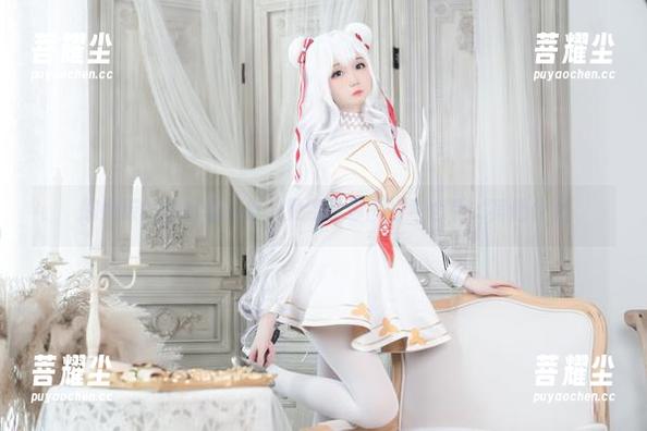 焖焖碳的新白丝写真，更新了你的好奇心和...其他什么