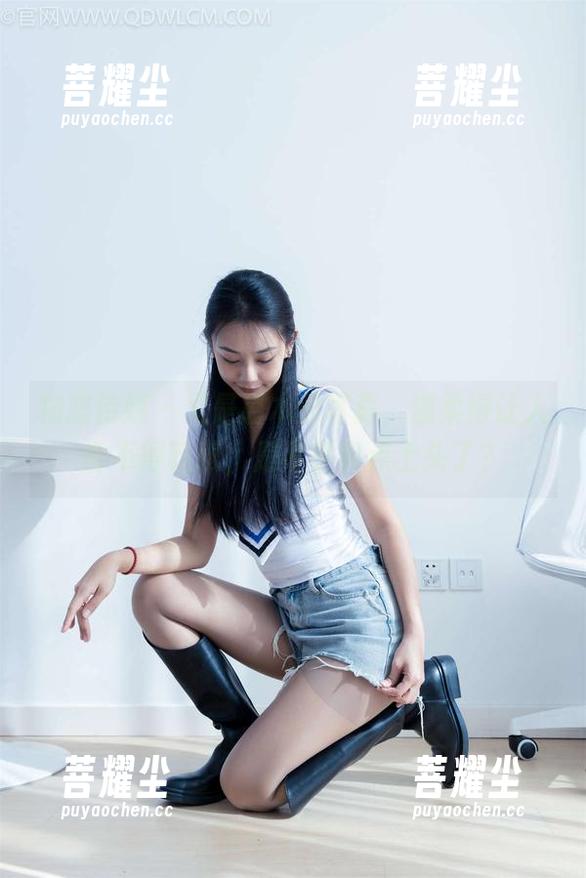 物恋传媒 - 又是嘉木的写真，温柔得让人舍不得眨眼，是不是有点上头了？