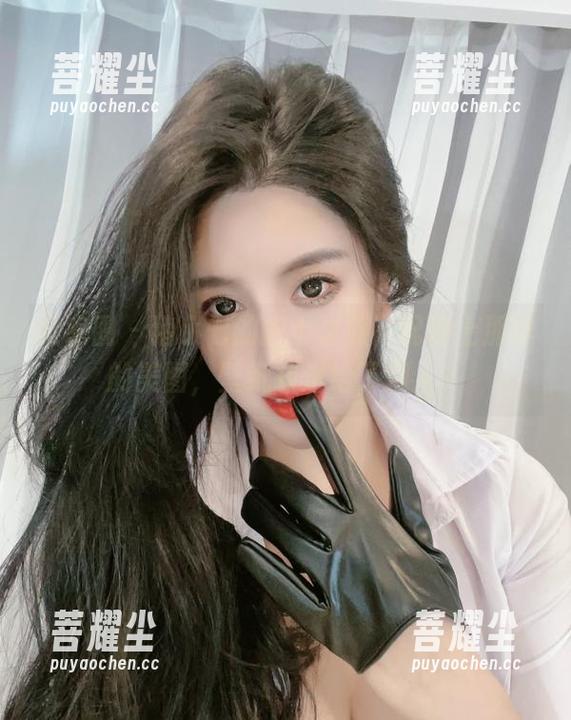 微密圈 - 猪小七的护士之旅，配得上那样的美图，壁纸却送给了别人？