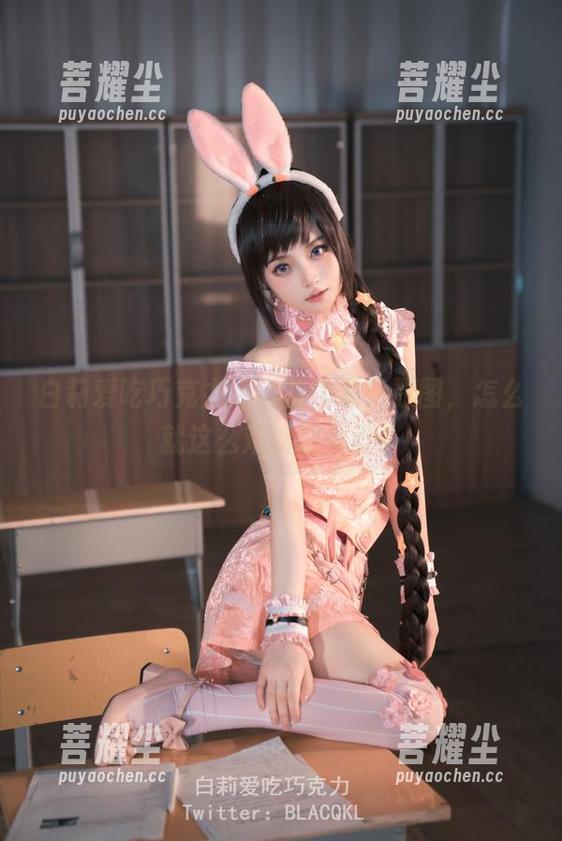 白莉爱吃巧克力宵宫里的最新原图，怎么就这么难以取舍呢？