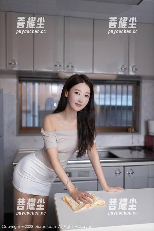 秀人网 - “别叫我Laura苏雨彤，叫我泳池仙子”——带你在线领略高清泳衣魅力！