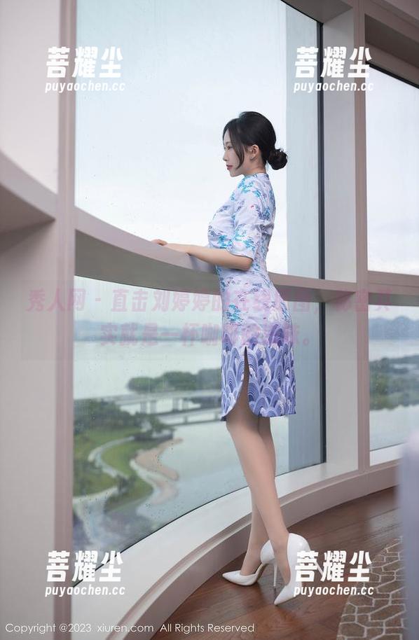 秀人网 - 直击刘婷婷的在线原图，秘密其实就是一杯咖啡的滋味。
