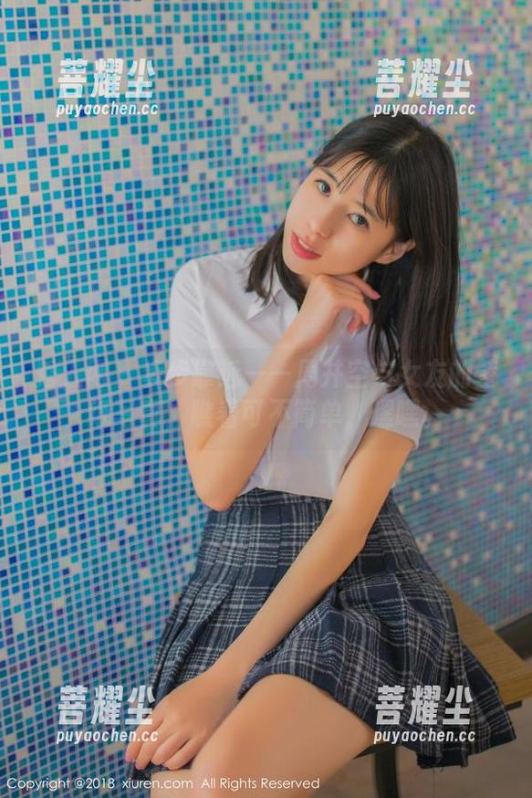 秀人网 - 步步靠近——周井空与女友的壁纸写真，瞧着可不简单，嘿嘿。