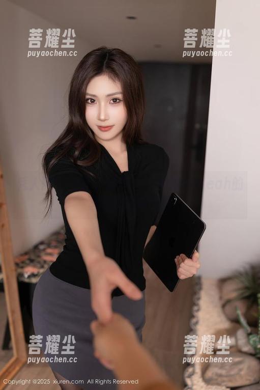 秀人网 - 不止于秘书——安然maleah的壁纸美图带你飞