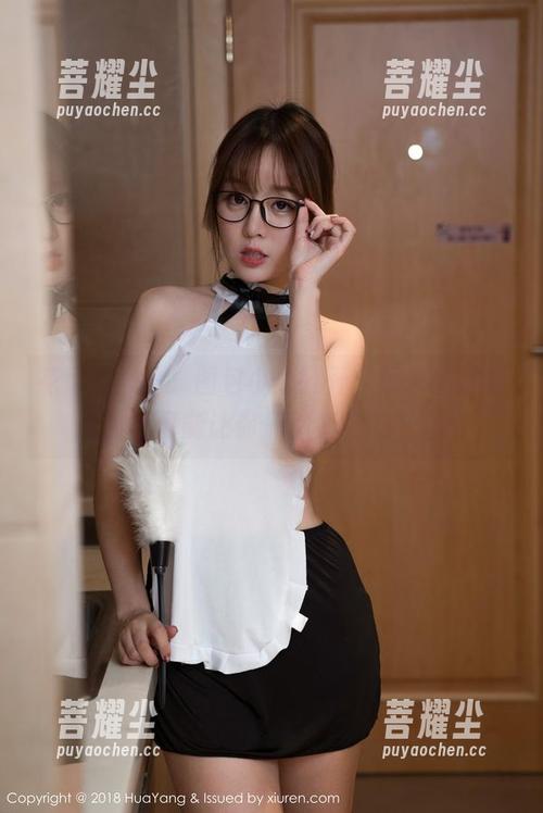 花漾show - 图包小心打开，黄乐然这身连衣裙可能让你一秒变吃瓜群众！