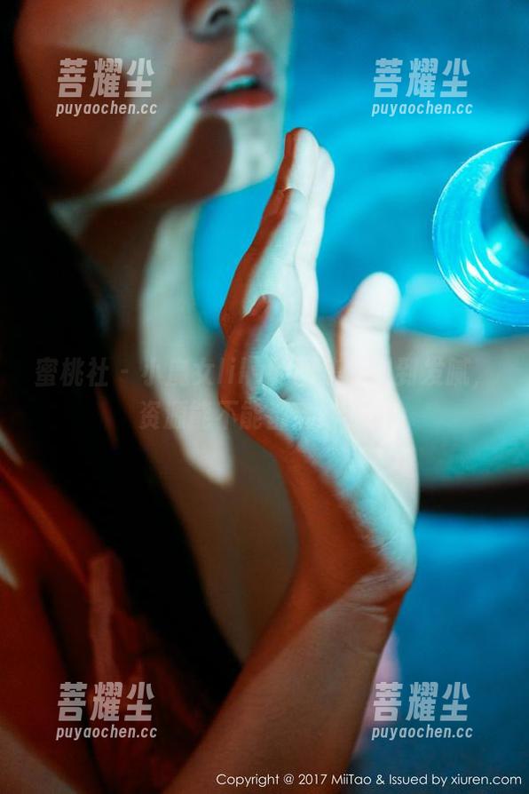 蜜桃社-小魔女lily 蜜桃社 - 小魔女lily的图集,甜到发腻,资源能不能都留给我?