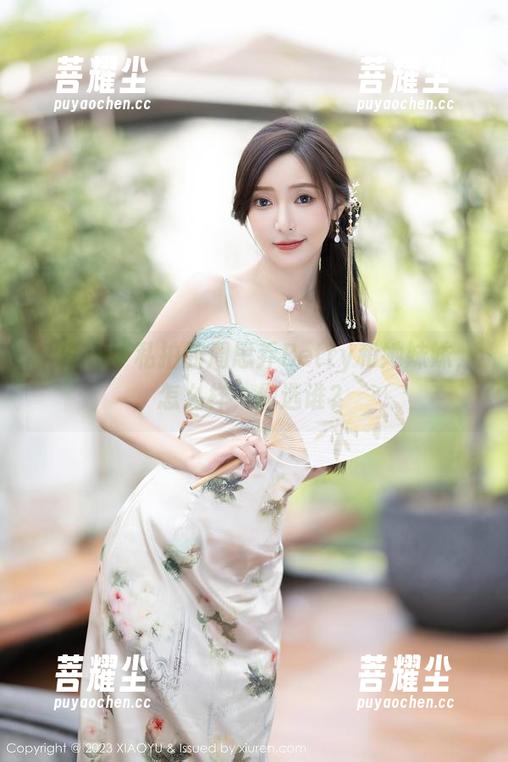 语画界-周思乔Betty 语画界 - 私拍的周思乔Betty和她妹妹,怎么样,你选谁?