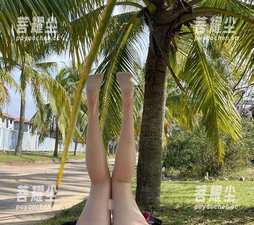 微密圈 - 原图私拍，迷人的五姨太的吊带，像是穿越回来了异次元的门，神秘又奇妙。