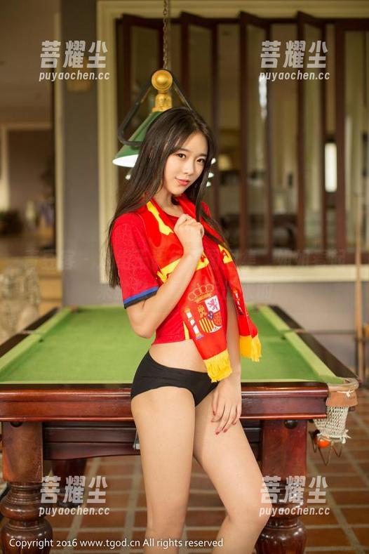 青豆客 - 这组王语纯美图图集，姐姐看起来就像从梦里走出来的